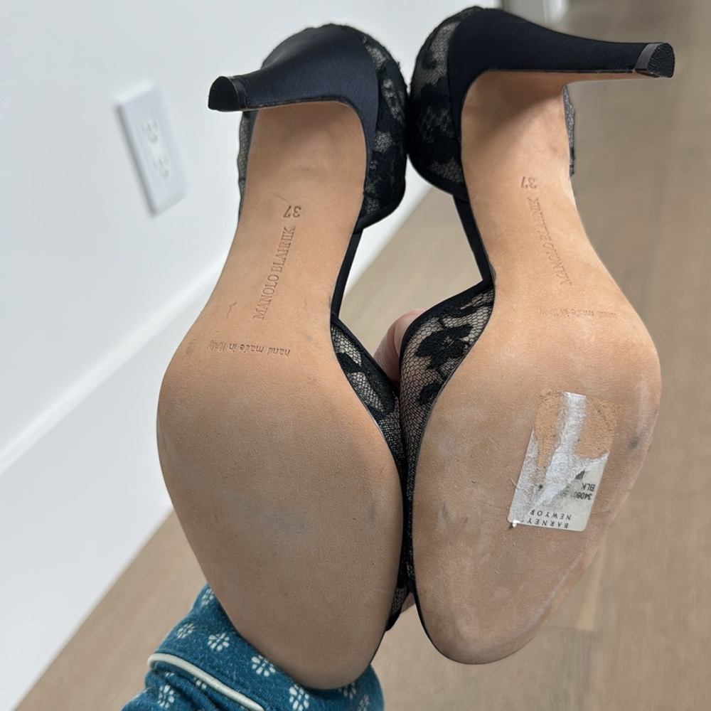 New Manolo Blahnik Black Lace Peep Toe Heels size 37 - Picture 9 of 9